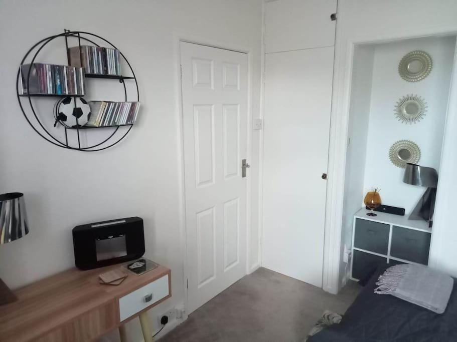 House With Free Parking And Large Garden Villa Wyke Regis Exterior foto