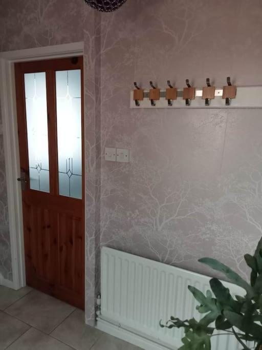 House With Free Parking And Large Garden Villa Wyke Regis Exterior foto