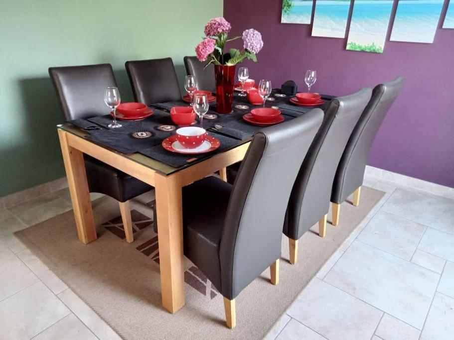 House With Free Parking And Large Garden Villa Wyke Regis Exterior foto